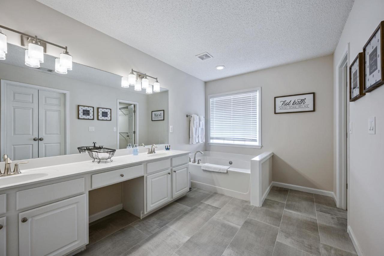 Enjoy This Amazing Home With Porch & Grill Near Dt Woodstock Exterior foto