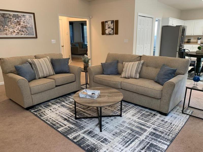 Enjoy This Amazing Home With Porch & Grill Near Dt Woodstock Quarto foto